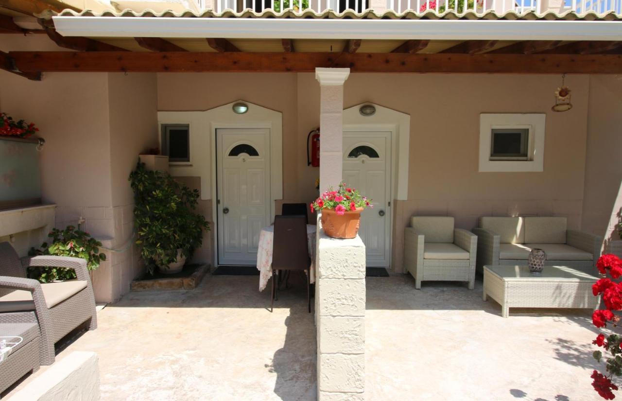 Santa Barbara Lakis Apartments Perivólion Esterno foto