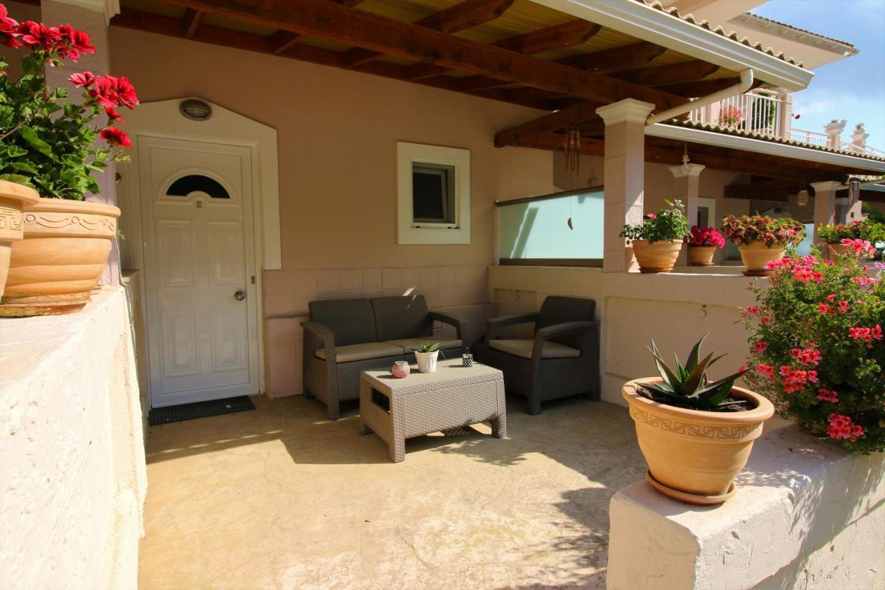 Santa Barbara Lakis Apartments Perivólion Esterno foto
